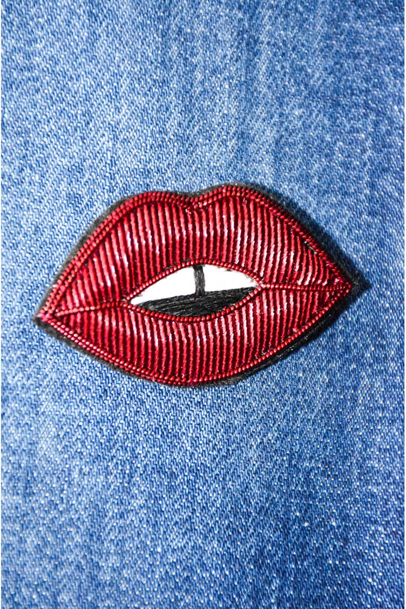 mila and stories BOUCHE BORDEA BROCHE