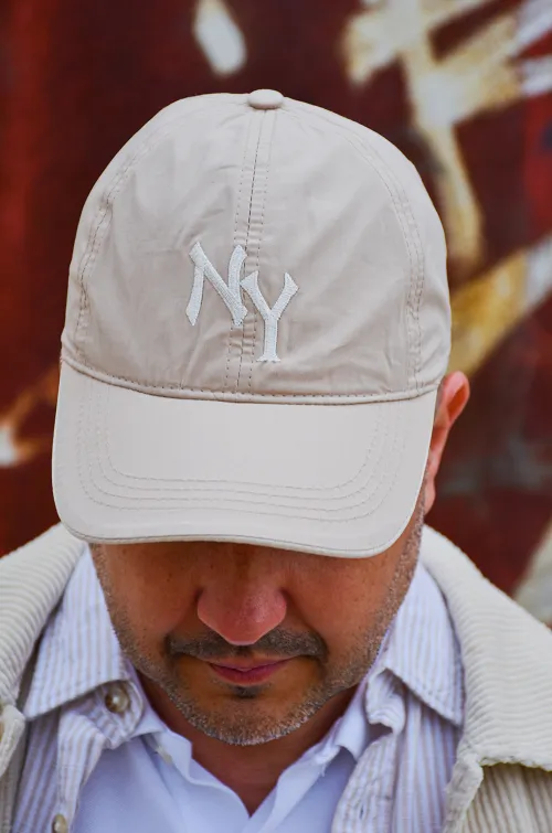 TANG TAMMY  BEIGE CASQUETTE
