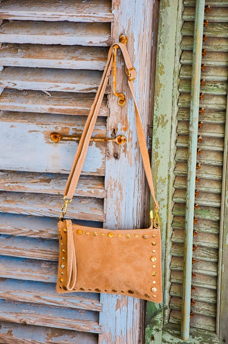 evelyn ashley CLOUTE CAMEL POCHETTE