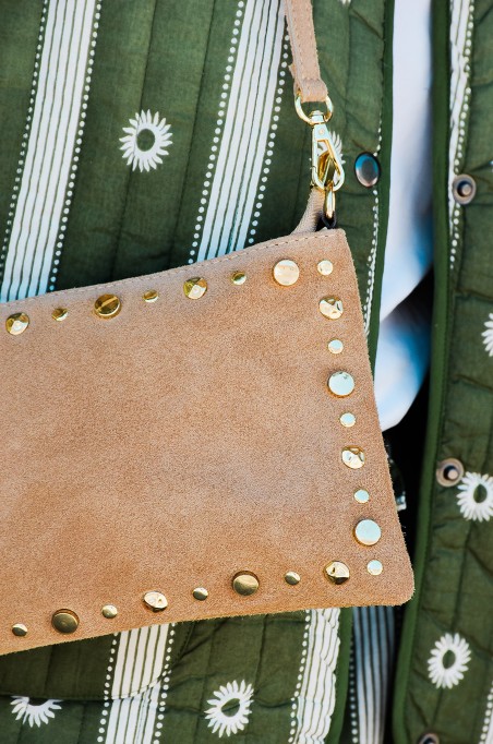 Pochette Clous Taupe LINA