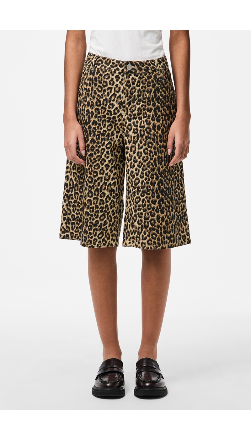 PIECES WHITE PEPPER SHORTS