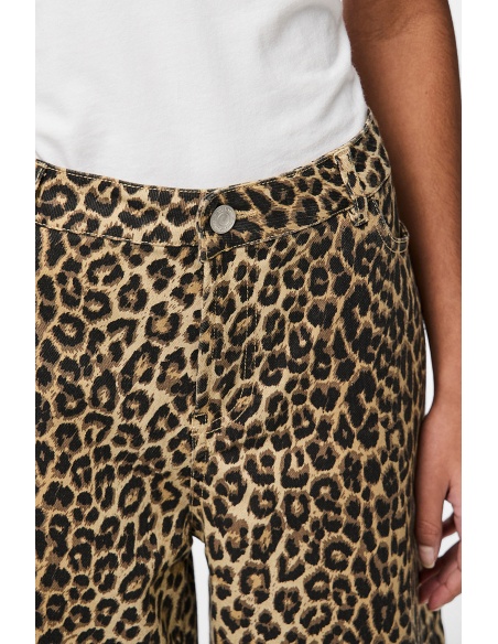 PIECES WHITE PEPPER SHORTS