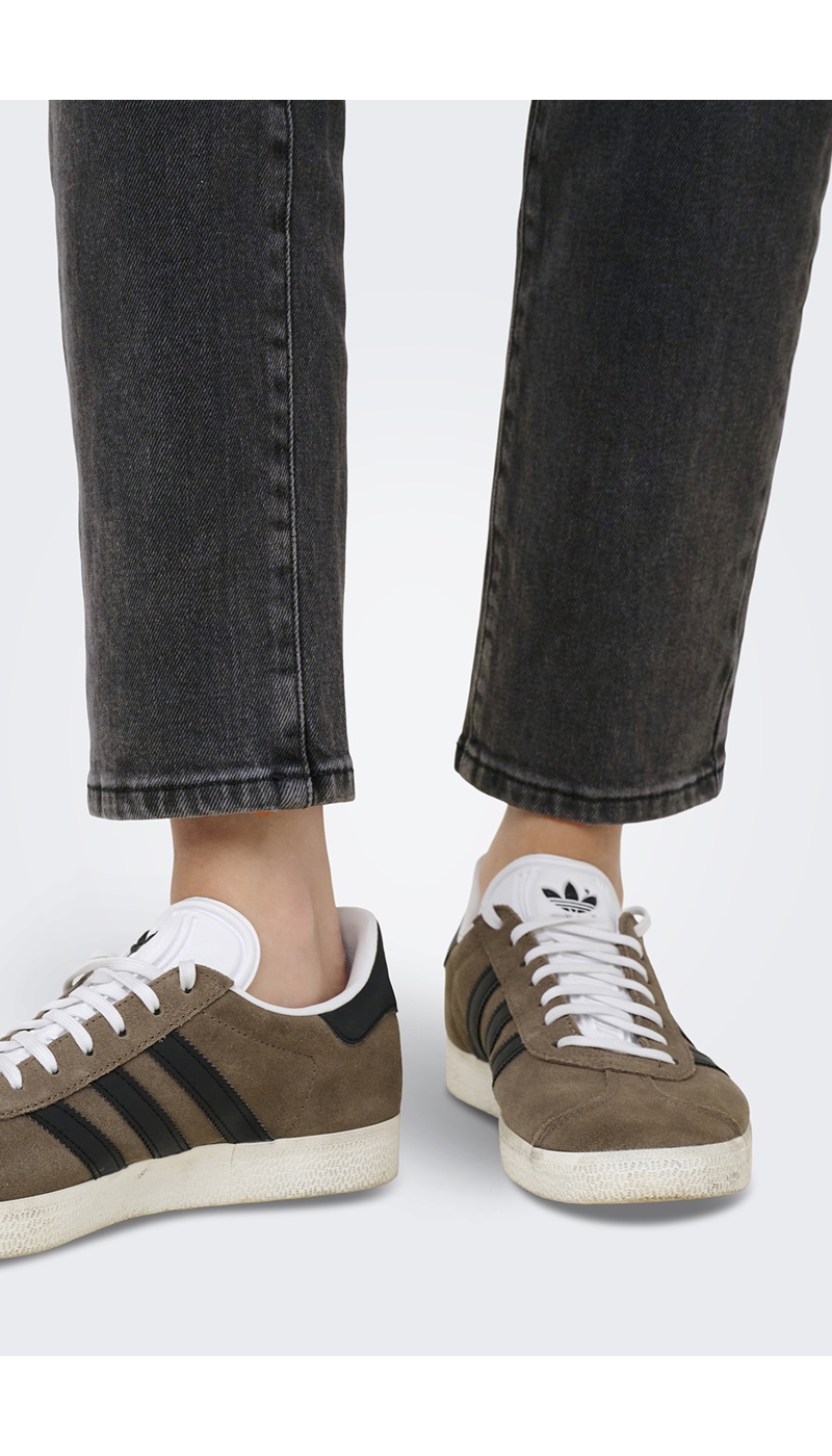 DARK GREY JEANS