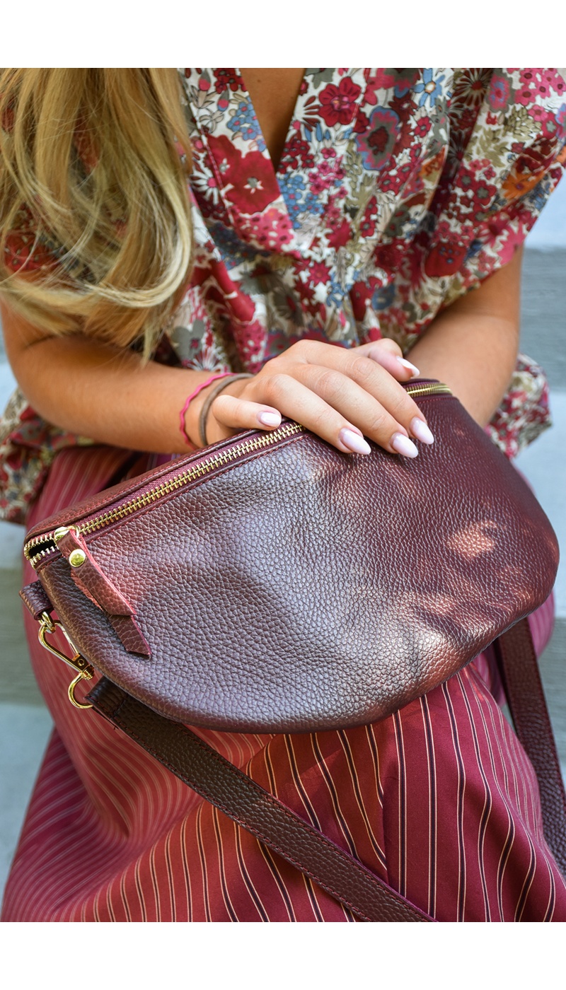 FLORA AND GEAN IMPORT  PRUNE POCHETTE