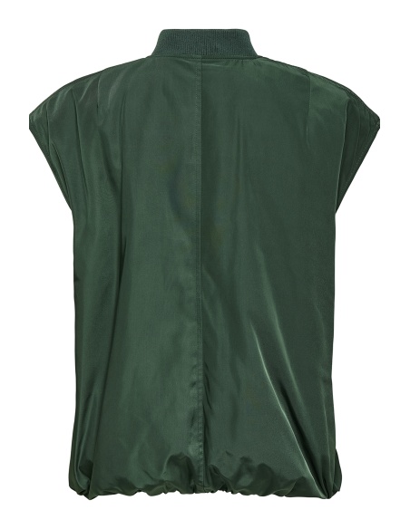 PINE NEEDIE GILETS