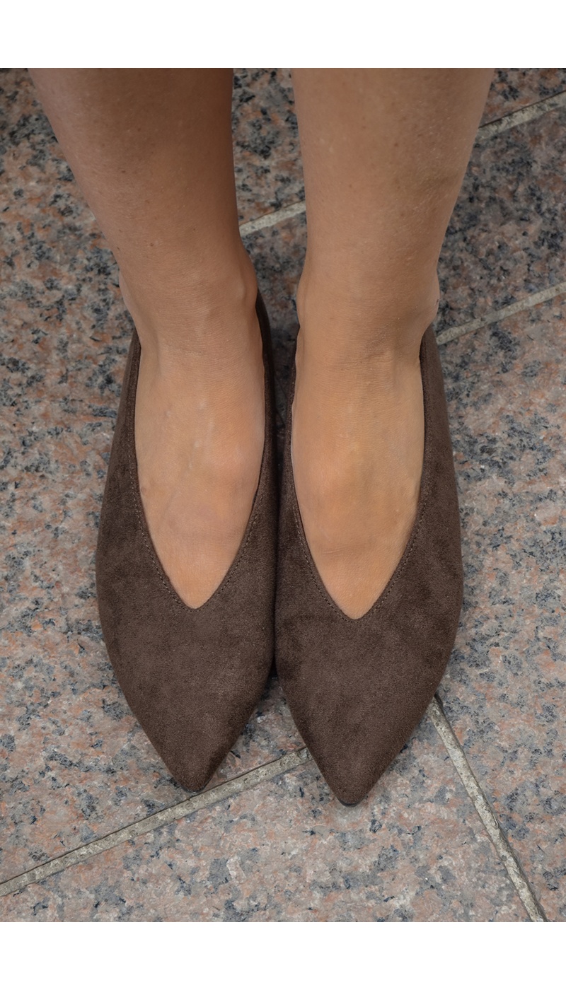Anouchca Brown Women's flat shoes