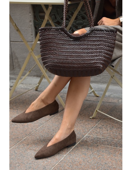 Anouchca Brown Women's flat shoes