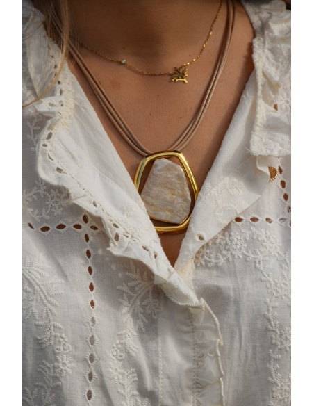 pretty baby PIERRE BEIGE COLLIERS