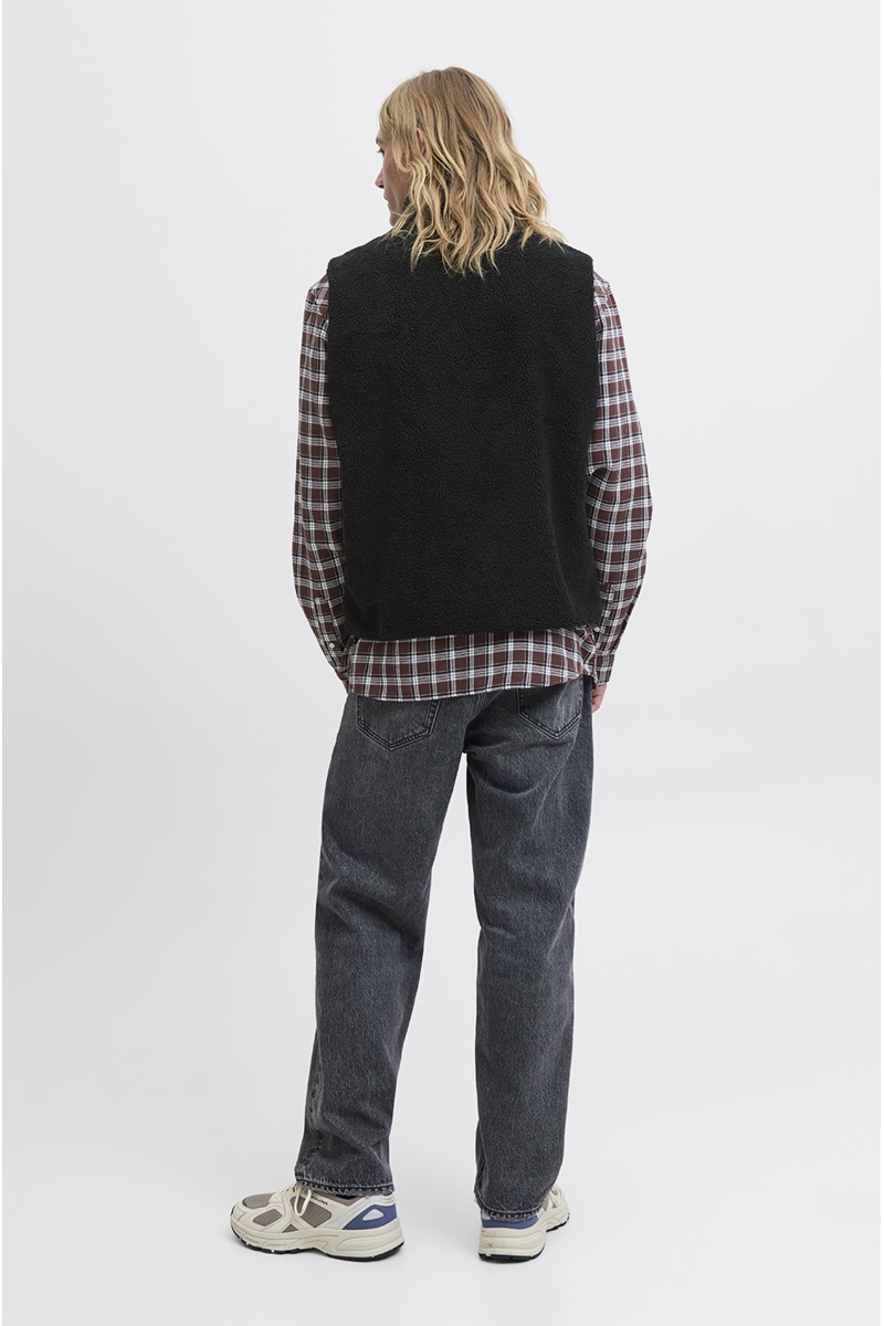 JACKandJONES  BLACK GILETS 2