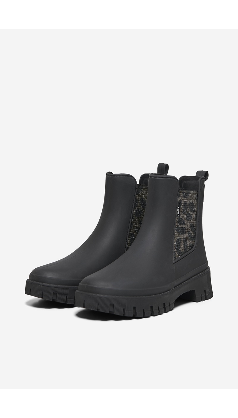BLACK BOTTES