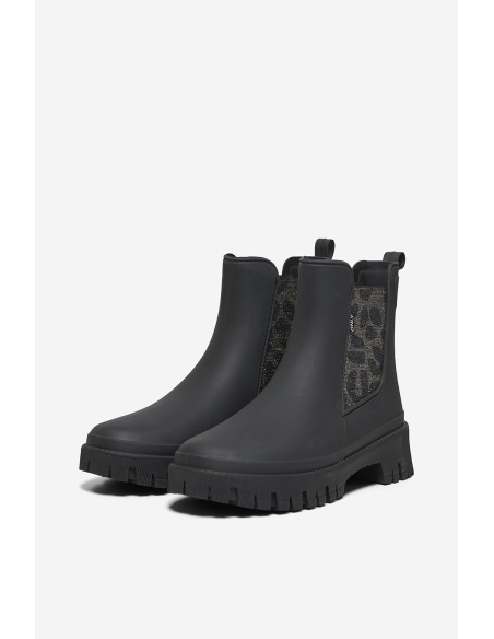 BLACK BOTTES