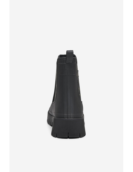 BLACK BOTTES