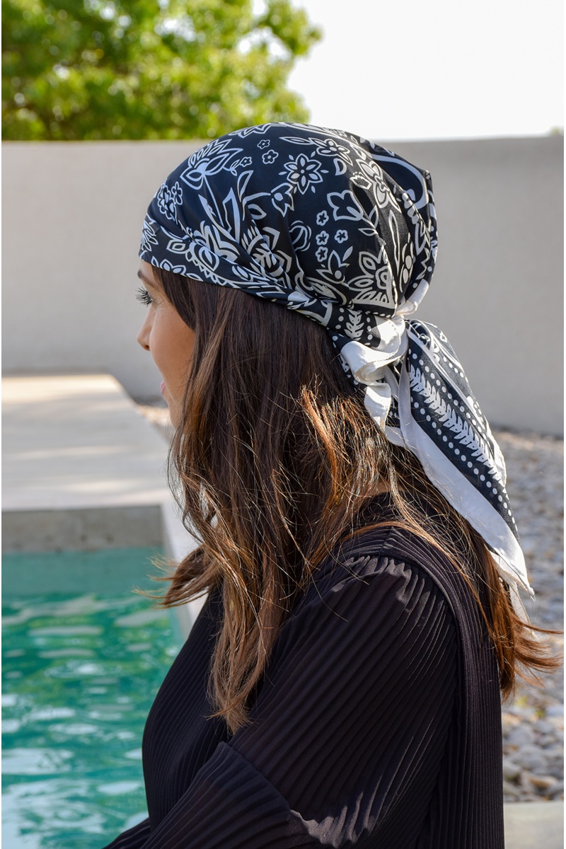 KESSLY BANDAN NOIR FOULARD 2