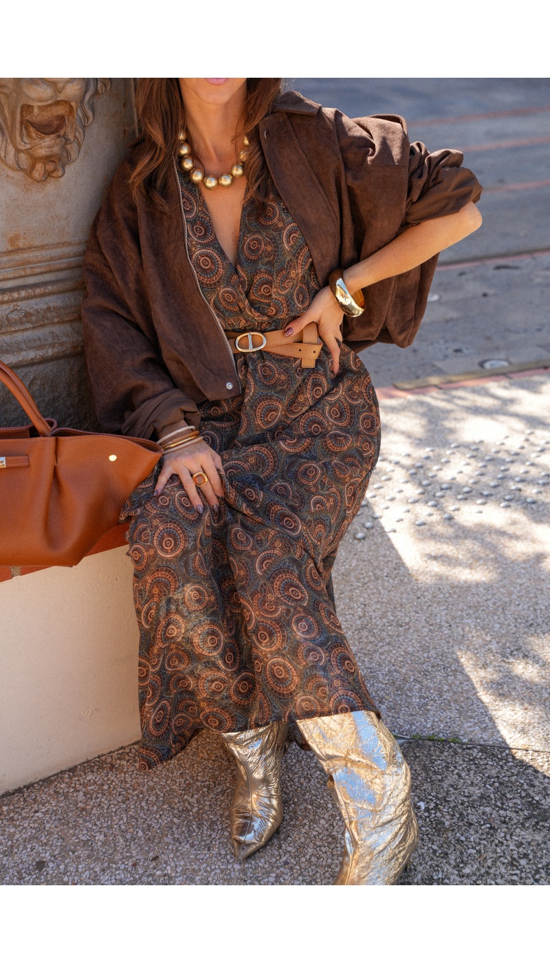 il in april 1986 sas idk IMPRI MARRON ROBES FEMME
