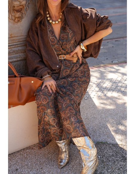 il in april 1986 sas idk IMPRI MARRON ROBES FEMME