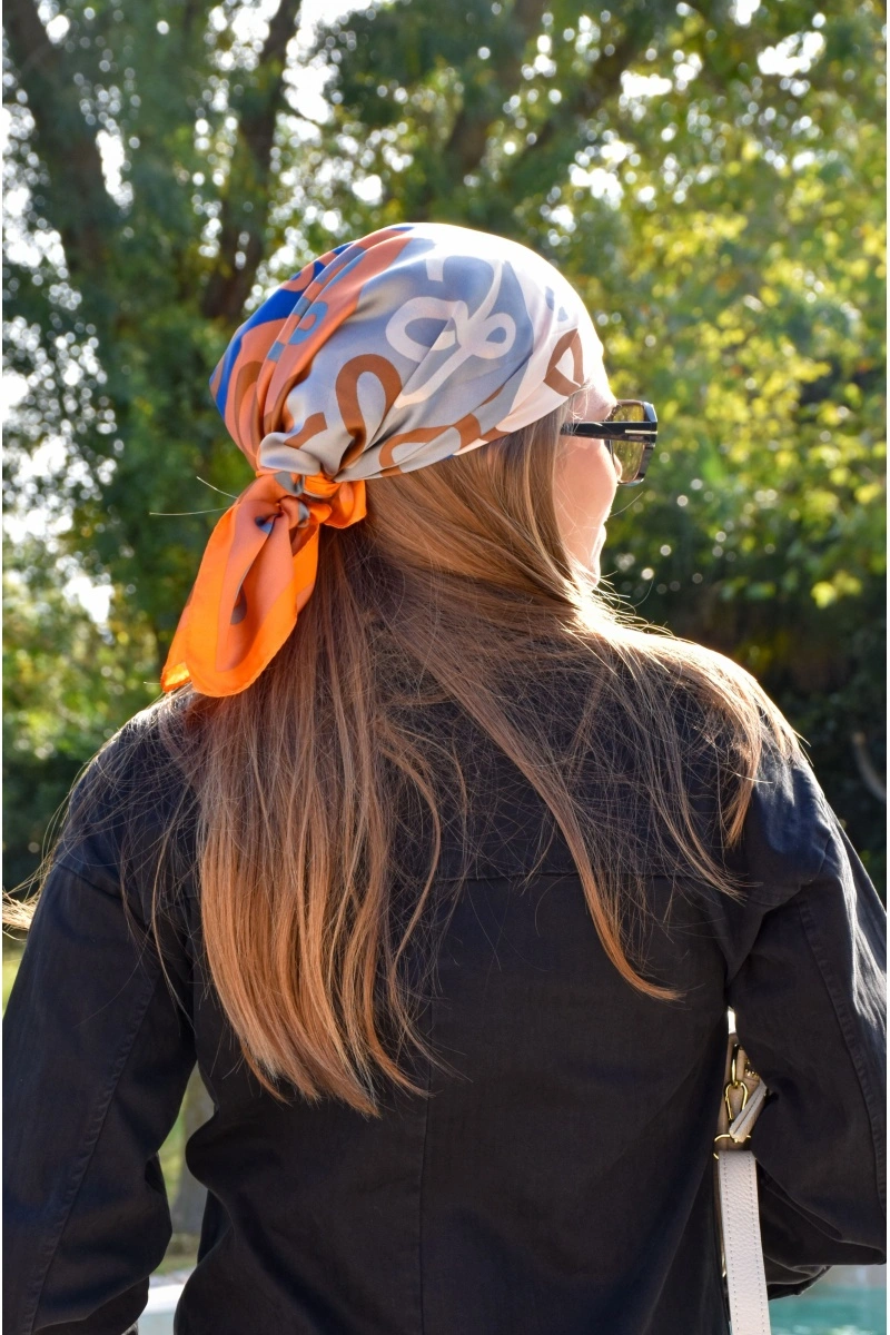 TANG TAMMY IMPRI ORANGE FOULARD 2