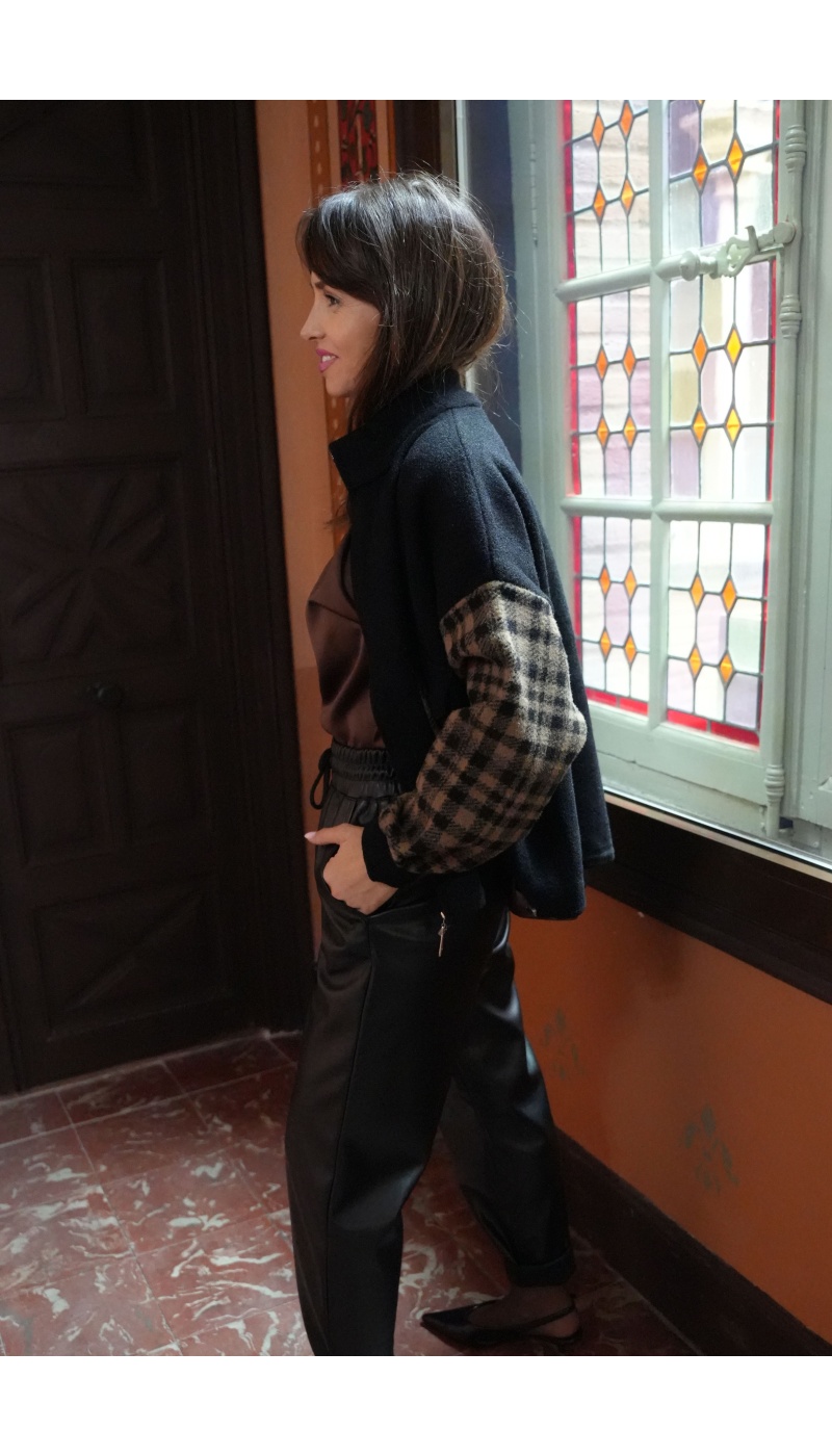 SARL PINKA HABIT ET MOI CARREA NOIBEI GILET FEMME