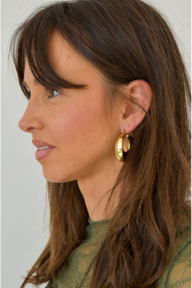 only one barcelona  DORE BOUCLES D'OREILLES