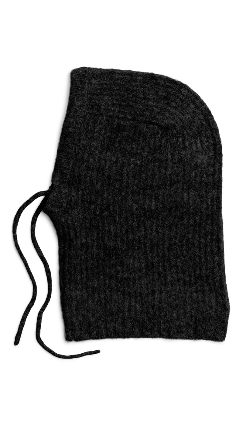 PIECES  BLACK CHAPEAUX