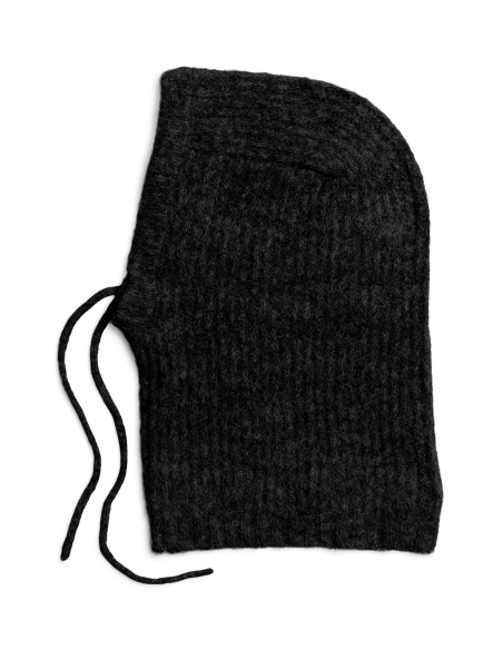 PIECES  BLACK CHAPEAUX