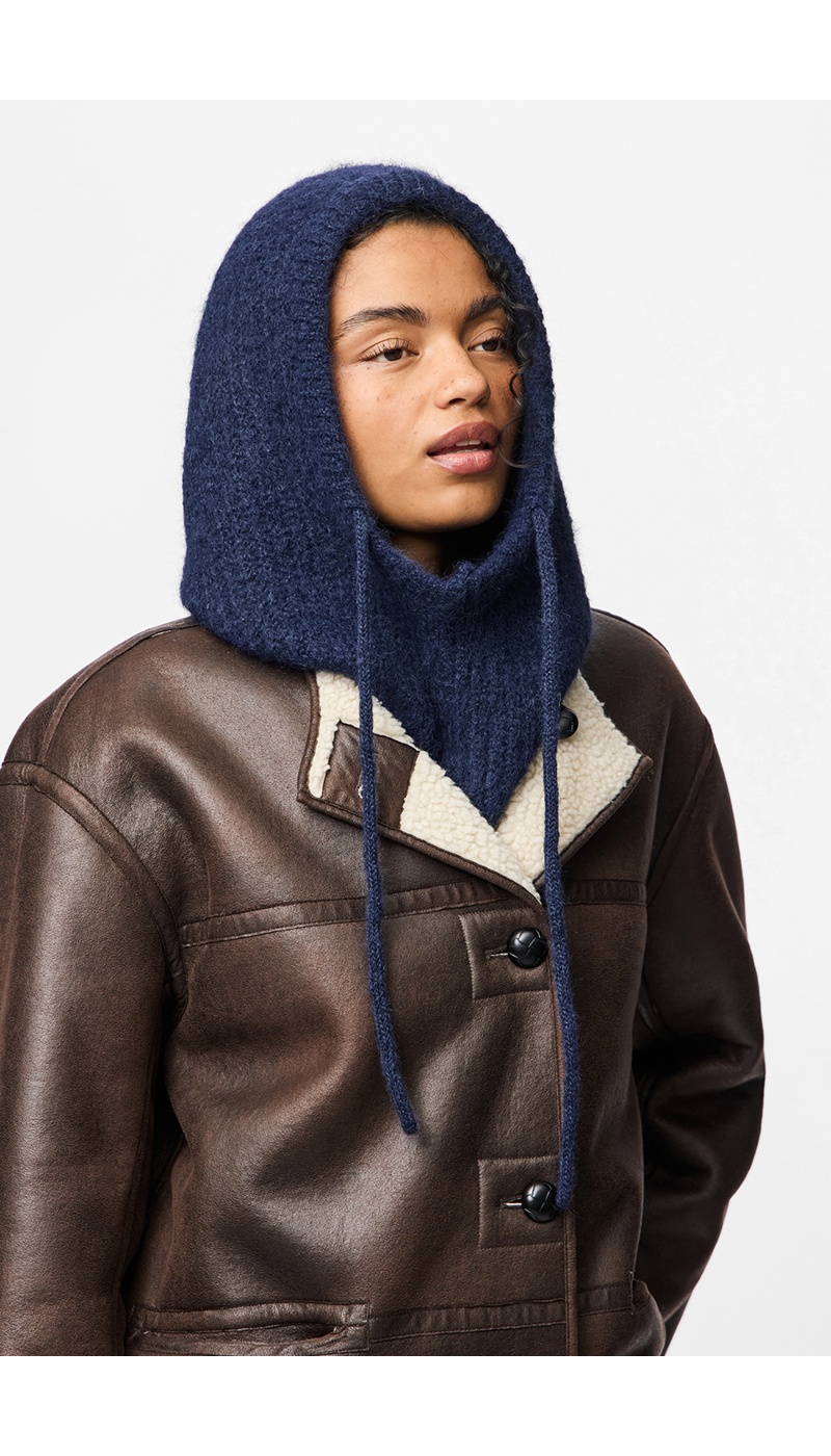 PIECES MARTIM E BLUE CHAPEAUX