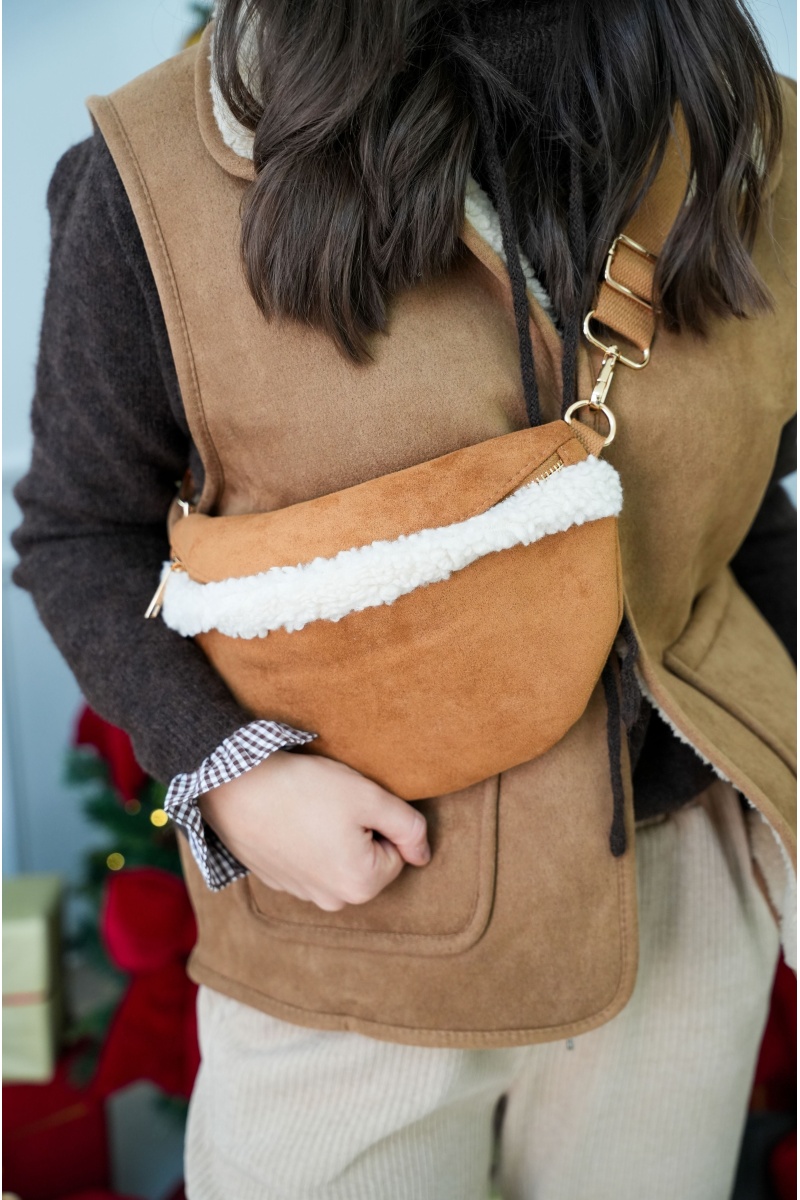 nouven modo BOUCLE CAMEL POCHETTE