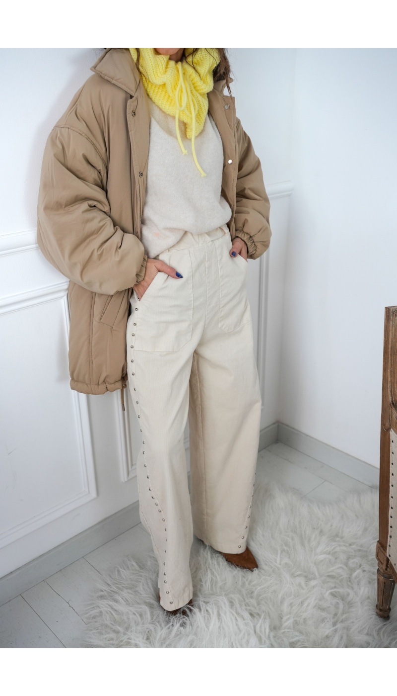 MODAS Y CREATIONES ANGELINA SL  BEIGE VESTES FEMME