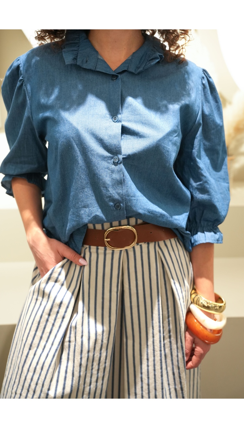 Chemisier femme bleu jean fluide LINDIE – col à volants et coupe droite