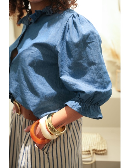 Chemisier femme bleu jean fluide LINDIE – col à volants et coupe droite