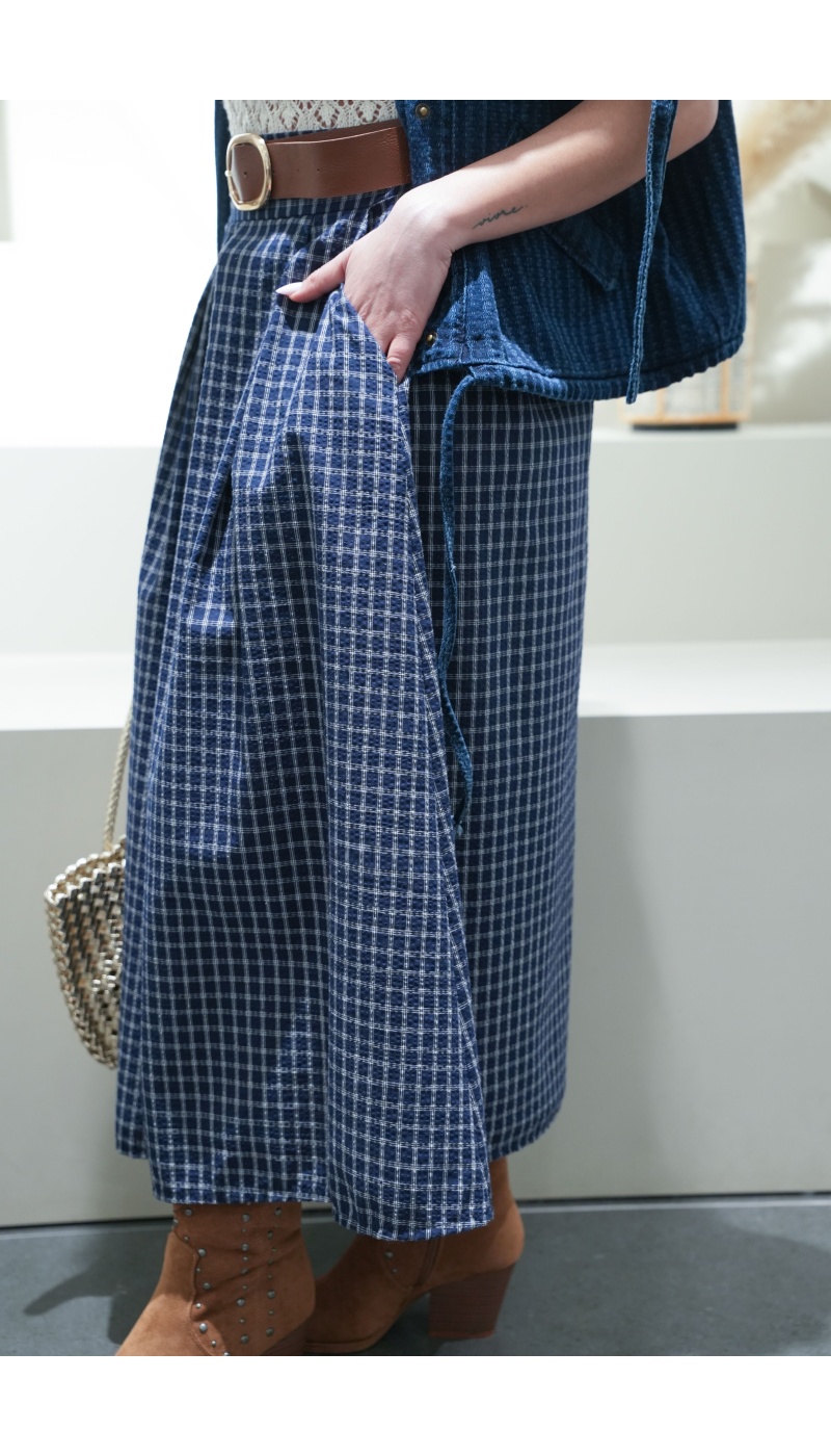 Jupe longue femme à carreaux marine MAYA – coupe évasée avec ceinture