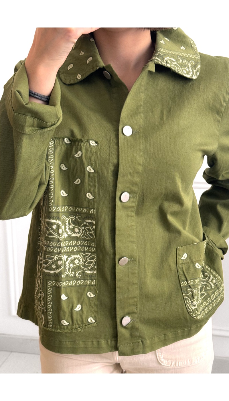 Veste femme imprimé bandana écru et bleu ciel ALMA – veste légère tendance manches longues