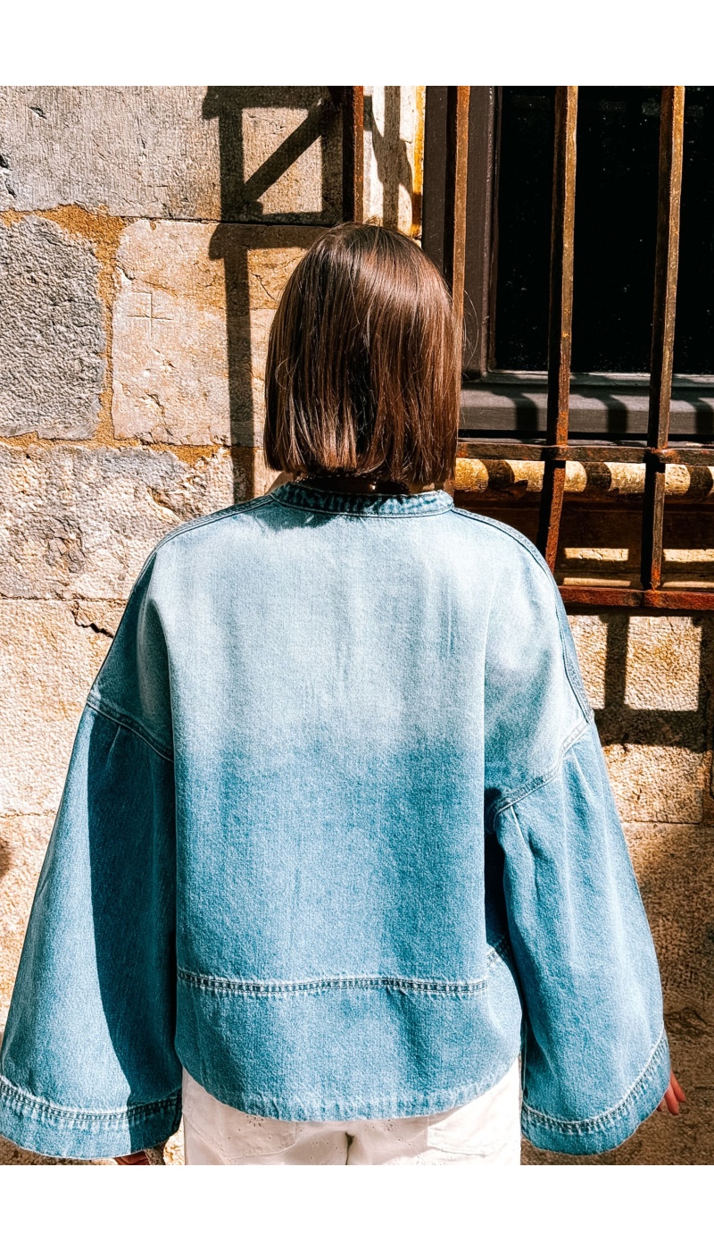 Haut Jean Brodé ISIS Noho - 3 | Accueil