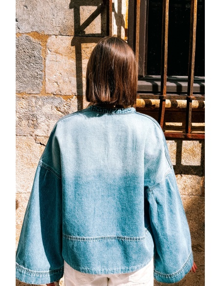 Haut Jean Brodé ISIS Noho - 3 | Accueil