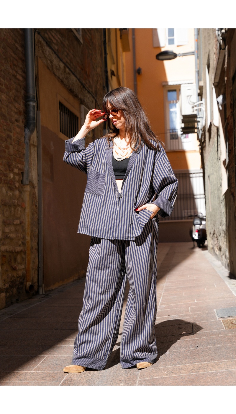 Johanna OUPY Chaqueta de rayas azul marino - Elegancia femenina