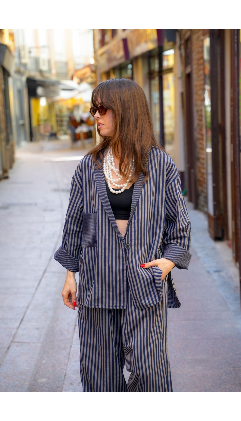 Johanna OUPY Chaqueta de rayas azul marino - Elegancia femenina