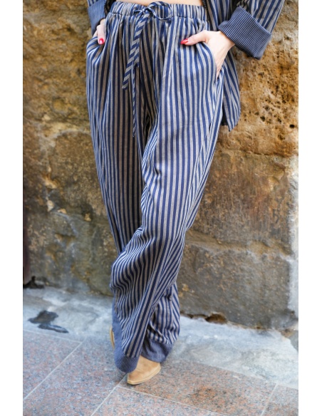 Pantaloni a righe blu scuro Johanna OUPA - Eleganza femminile