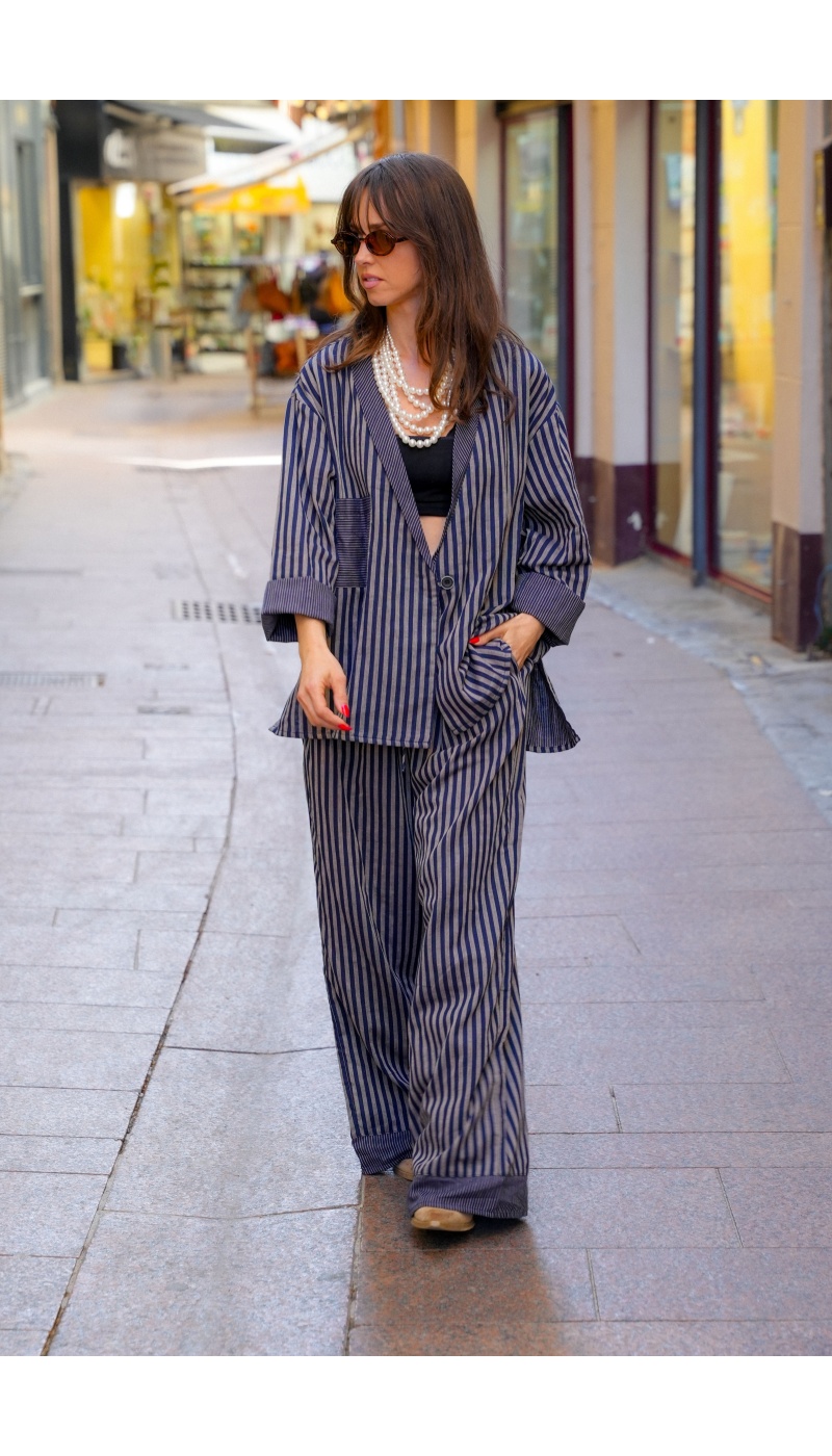 Johanna OUPA Pantalón de rayas azul marino - Elegancia femenina