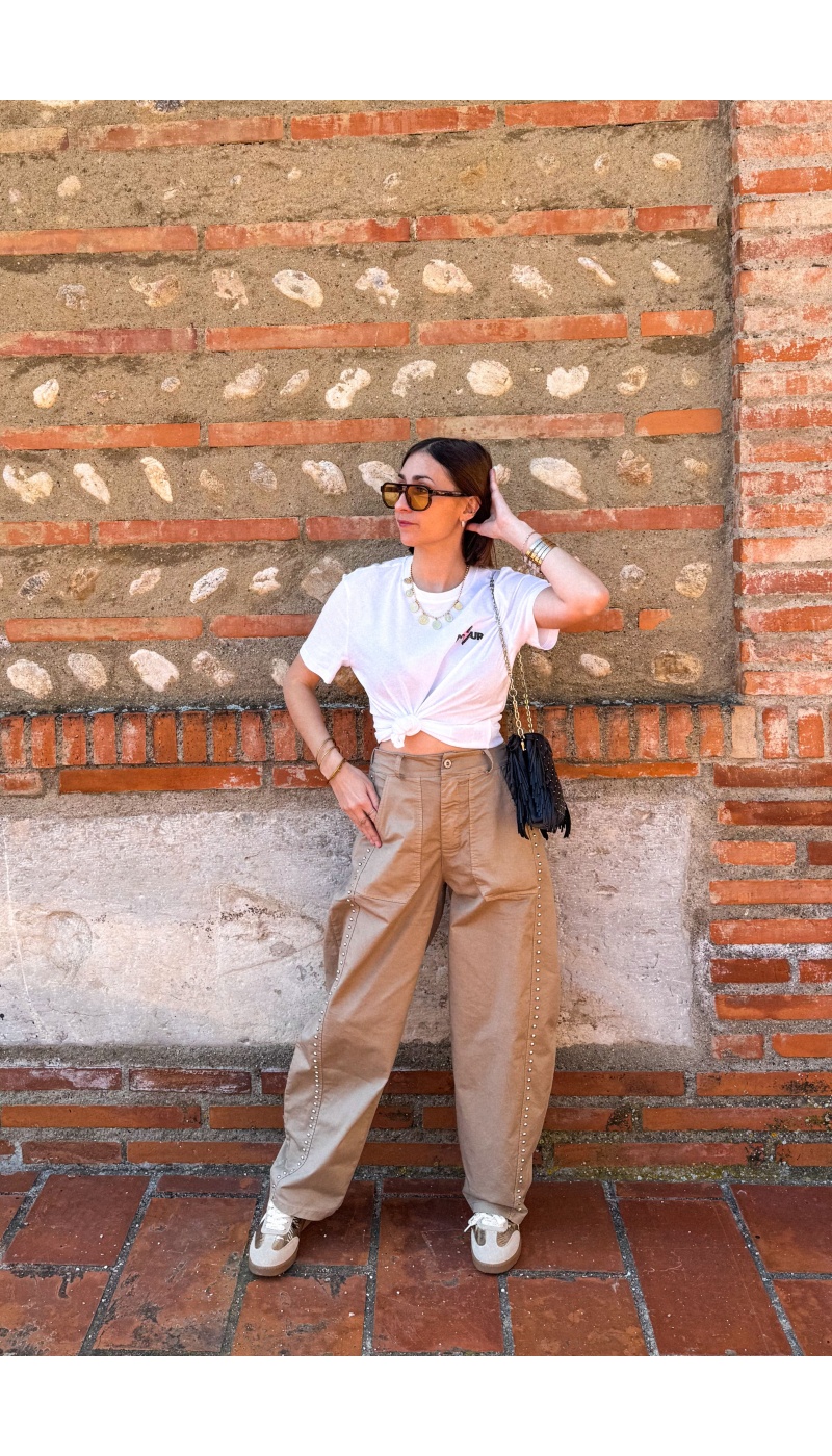 Pantaloni con borchie KAROL color cammello