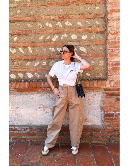 Pantaloni con borchie KAROL color cammello