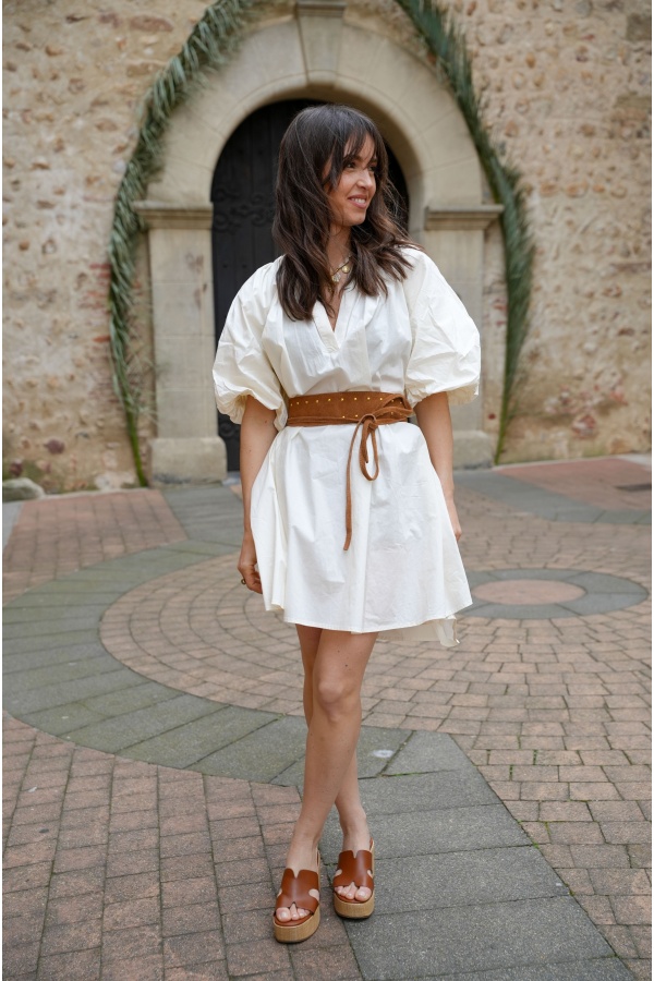 Vestido Corto Molly Marfil - Elegancia y Comodidad en Casa