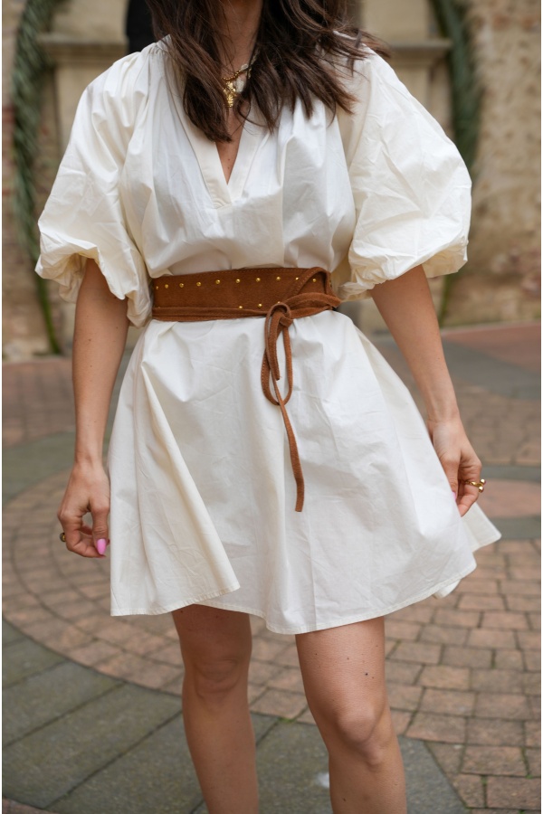 Vestido Corto Molly Marfil - Elegancia y Comodidad en Casa 2