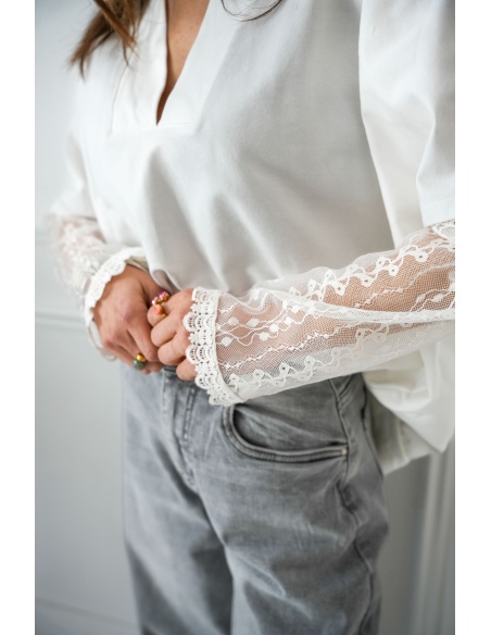 White Lace Top MELO