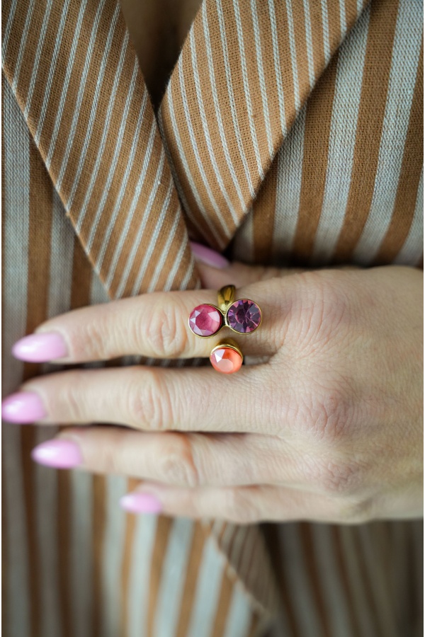 LIA Pink Rhinestone Ring