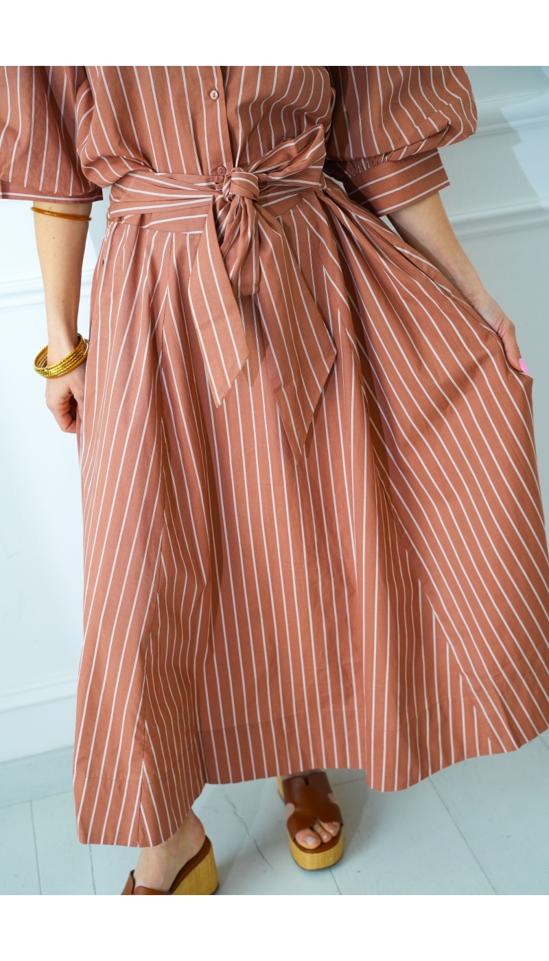 Falda Rayas Beige DORIA - Elegancia y Confort en Casa