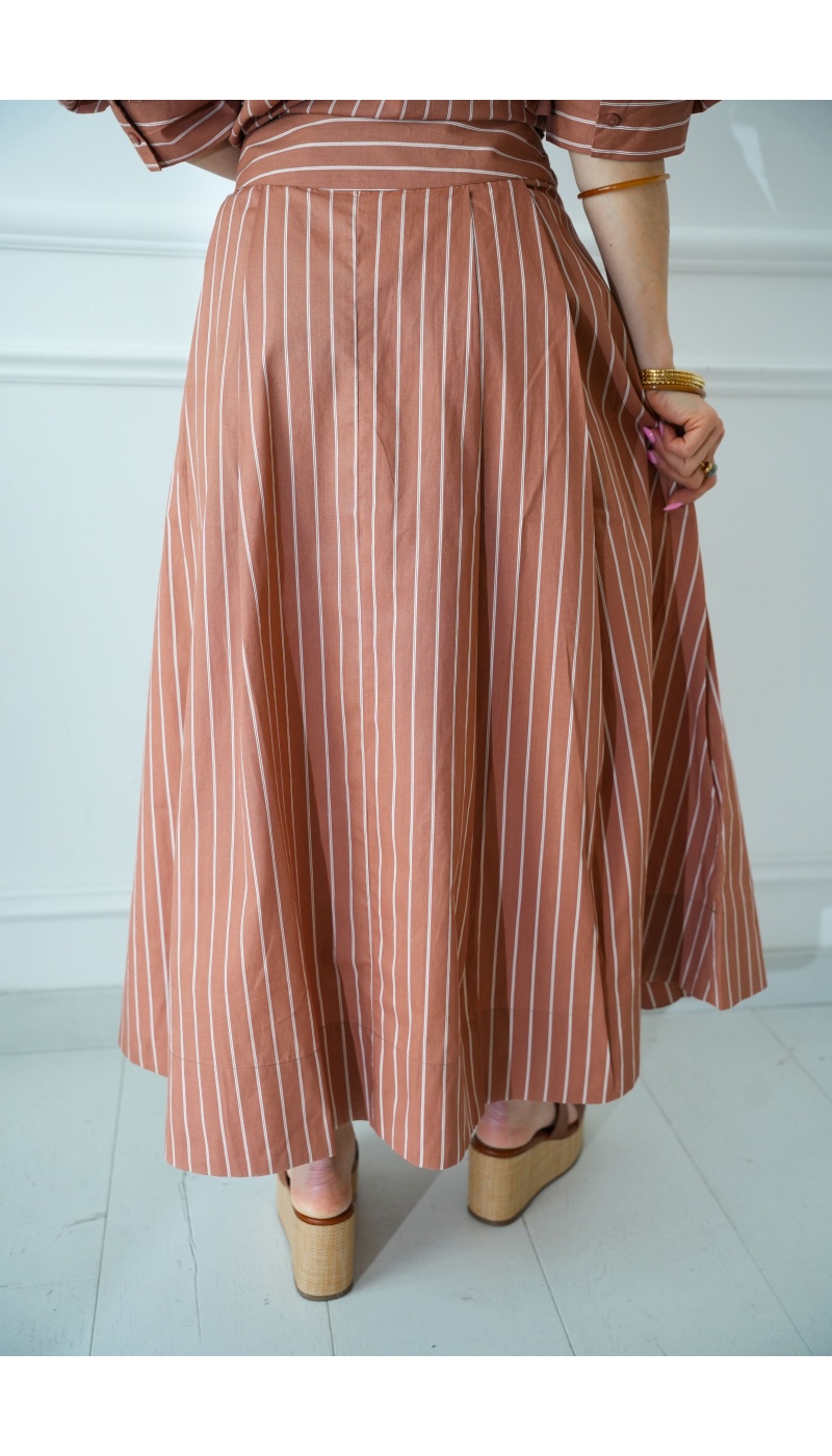 Falda Rayas Beige DORIA - Elegancia y Confort en Casa