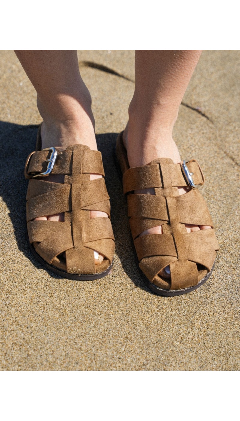 Sandalias planas cruzadas NOE camel