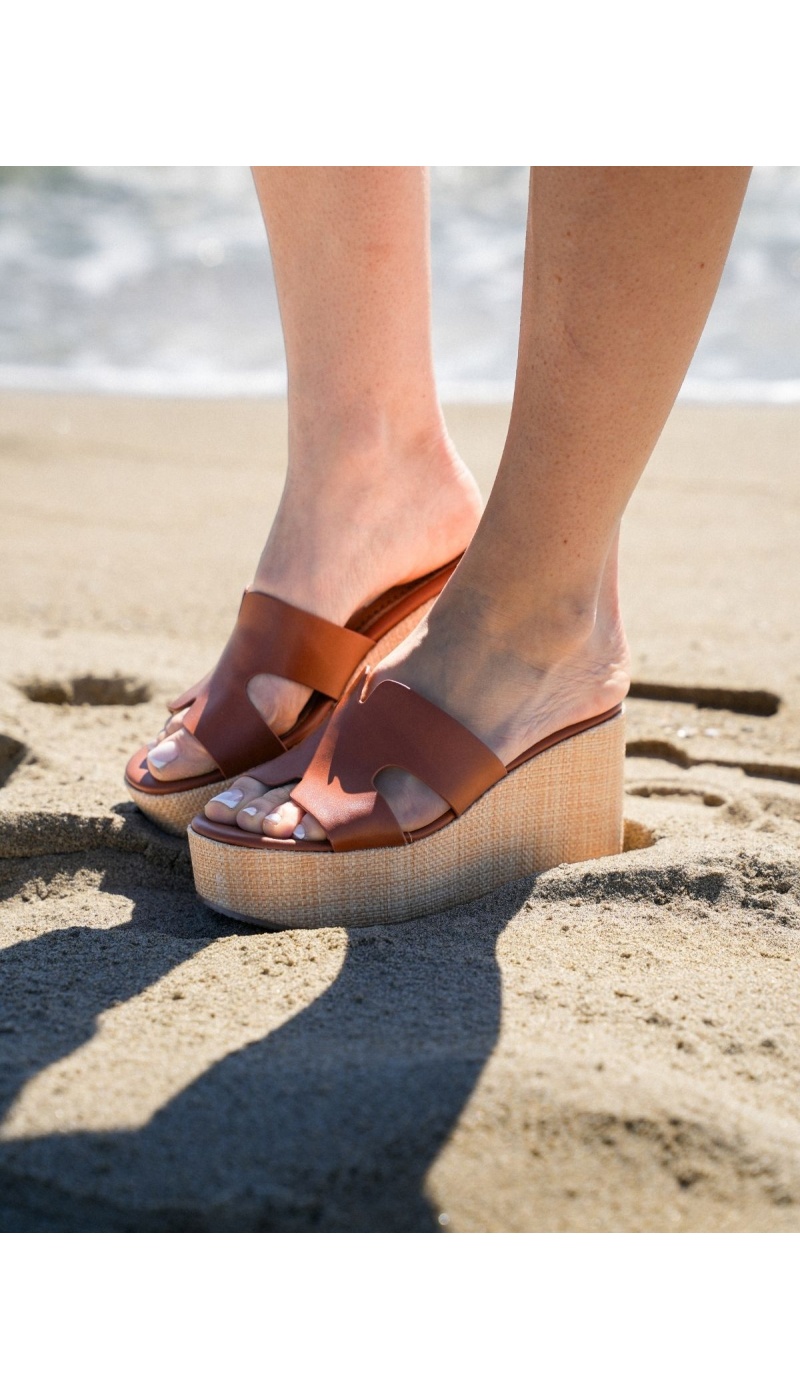 Sandali con zeppa color cammello MYKONOS