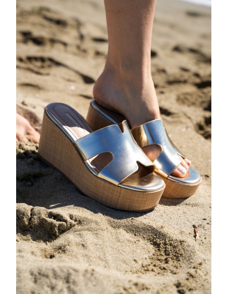 MYKONOS Sandali con zeppa dorati