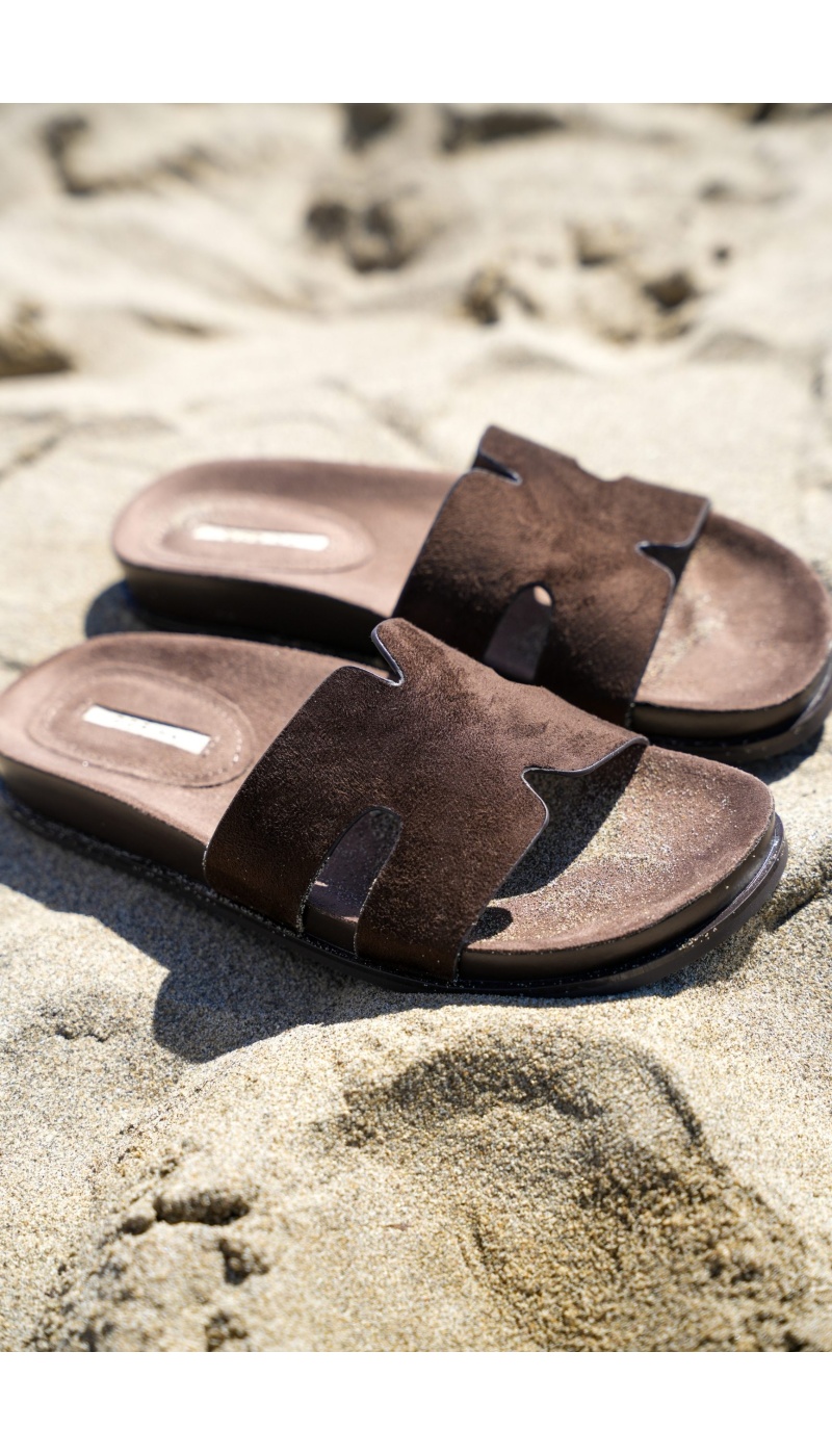 ELIANE Café Crossed Sandals - Elegance and Comfort