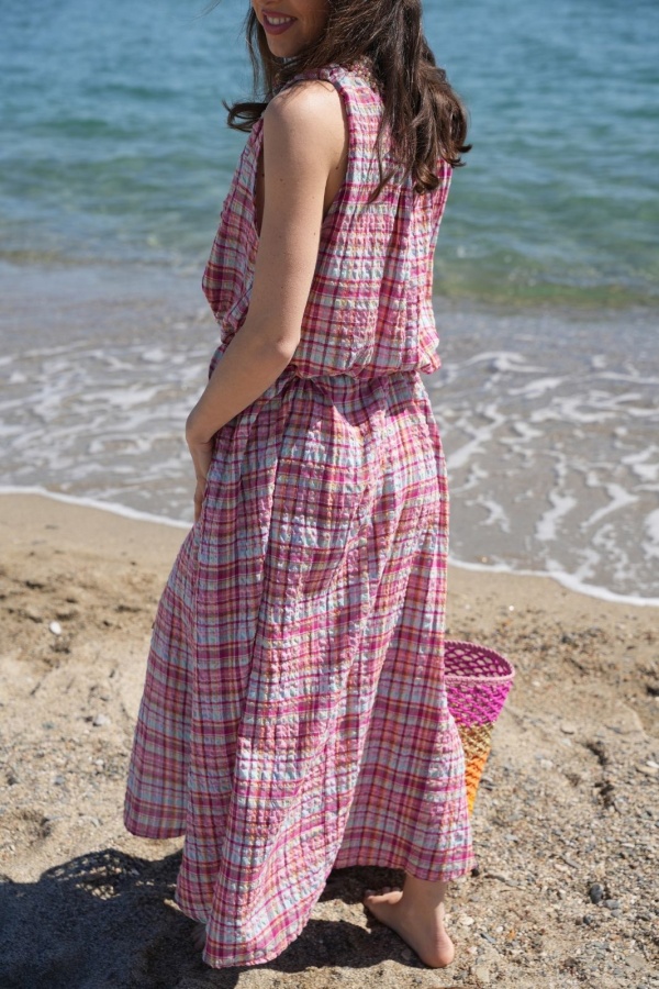 Robe Carreaux Roses HIPPO - Élégance et Confort à Domicile 2